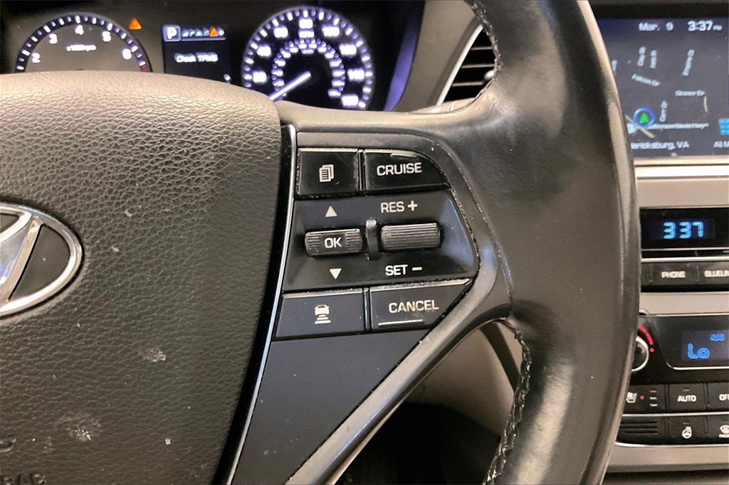 Used 2015 Hyundai Sonata Limited w/ Option Group 06 image 17