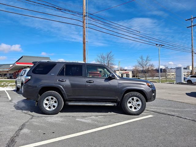 Used 2017 Toyota 4Runner SR5 Premium image 10