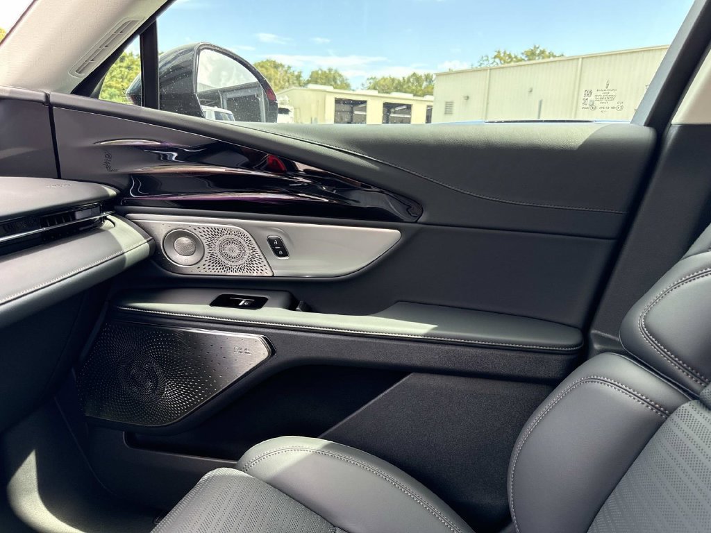 New 2026 Lincoln Nautilus Reserve AWD/4WD image 22
