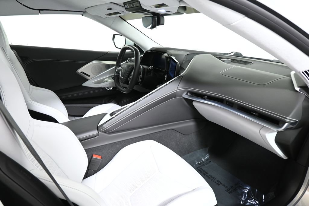 Used 2021 Chevrolet Corvette Stingray Premium Conv w/ Z51 Performance Package RWD image 27