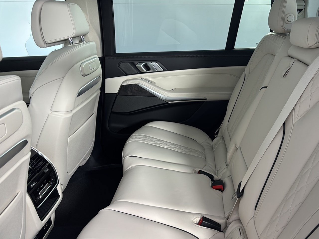New 2027 BMW X7 xDrive40i AWD/4WD image 25