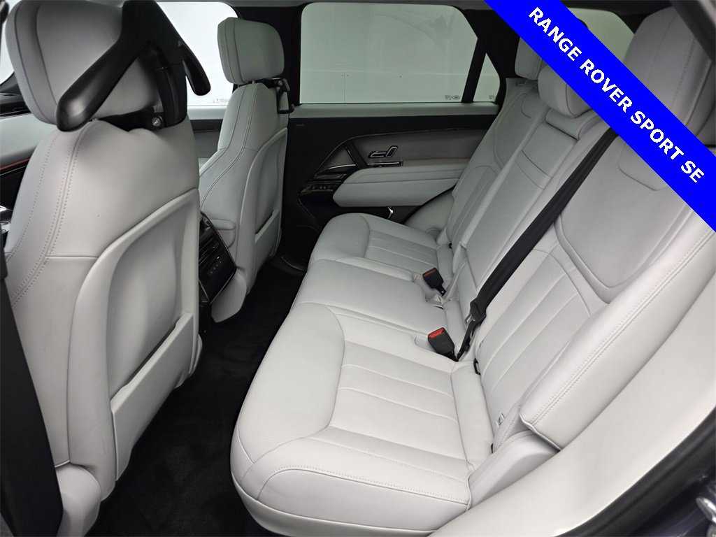 Used 2024 Land Rover Range Rover Sport SE image 14