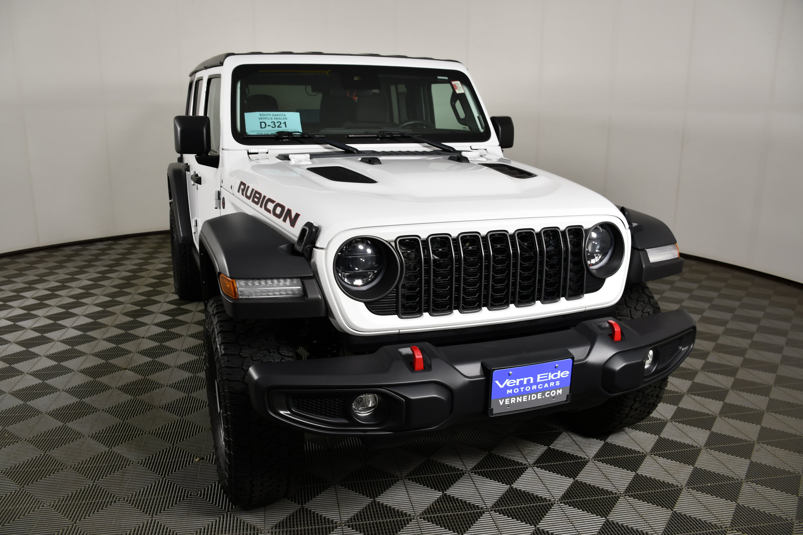 Used 2024 Jeep Wrangler Unlimited Rubicon AWD/4WD image 3