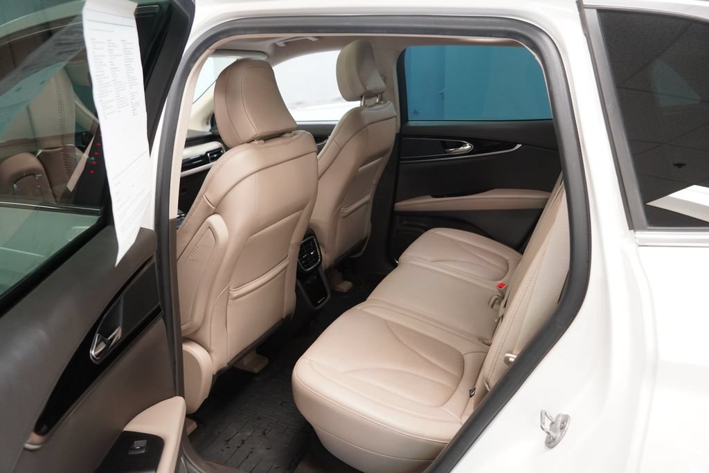 Used 2022 Lincoln Nautilus Reserve AWD/4WD image 21