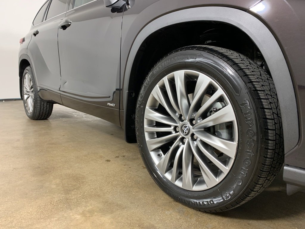 Used 2022 Toyota Highlander Platinum image 42