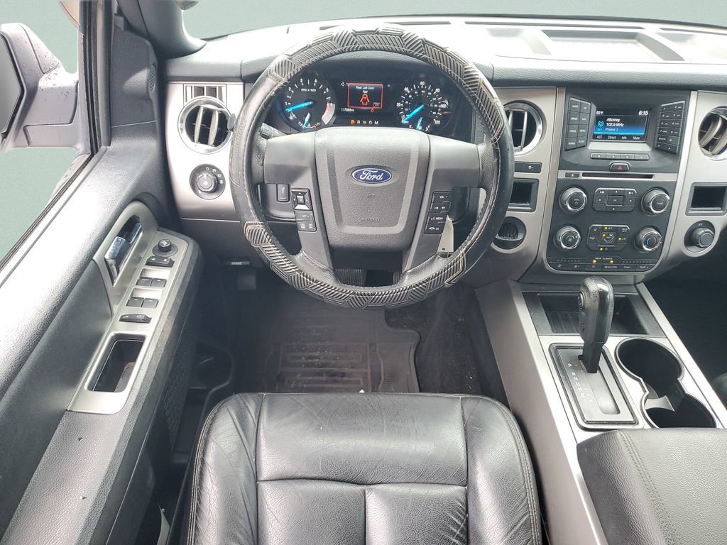 Used 2017 Ford Expedition XLT RWD image 12