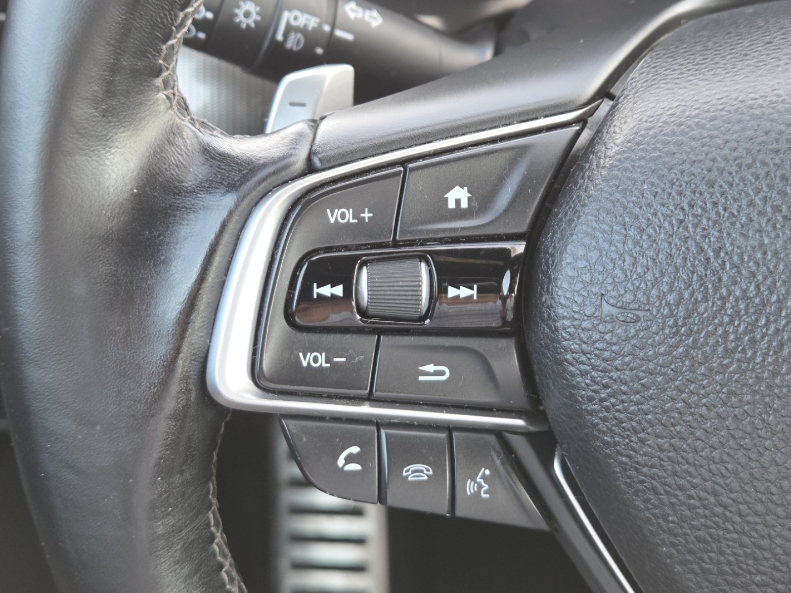 Used 2018 Honda Accord Sport image 31
