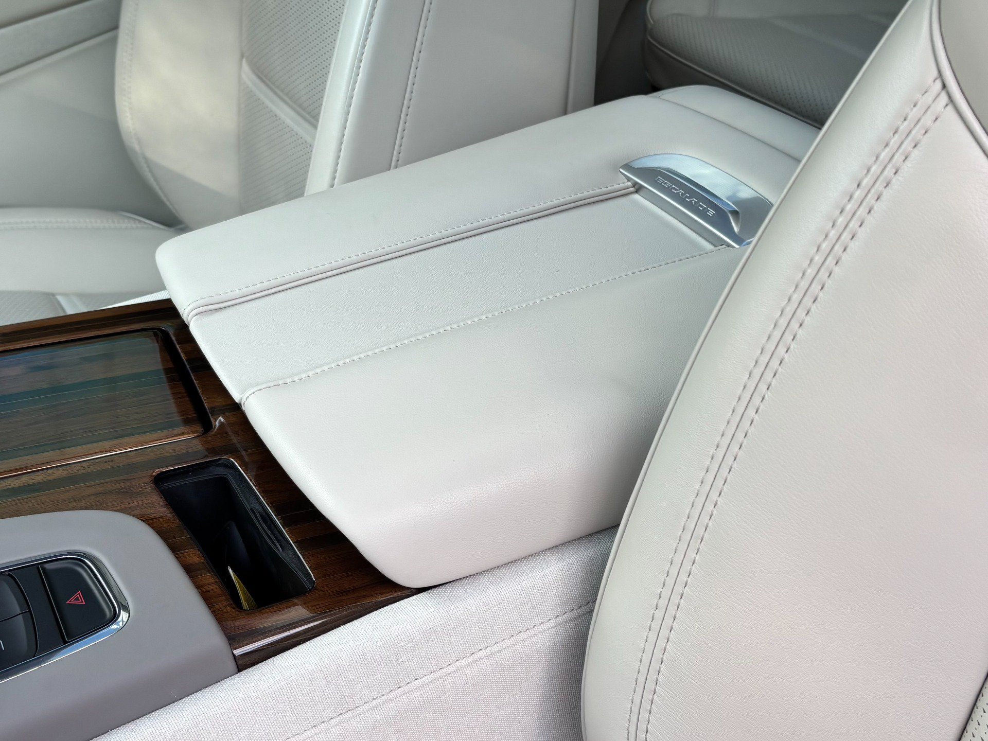 Used 2024 Cadillac Escalade Premium Luxury Platinum w/ LPO, Floor Liner Package AWD/4WD image 14