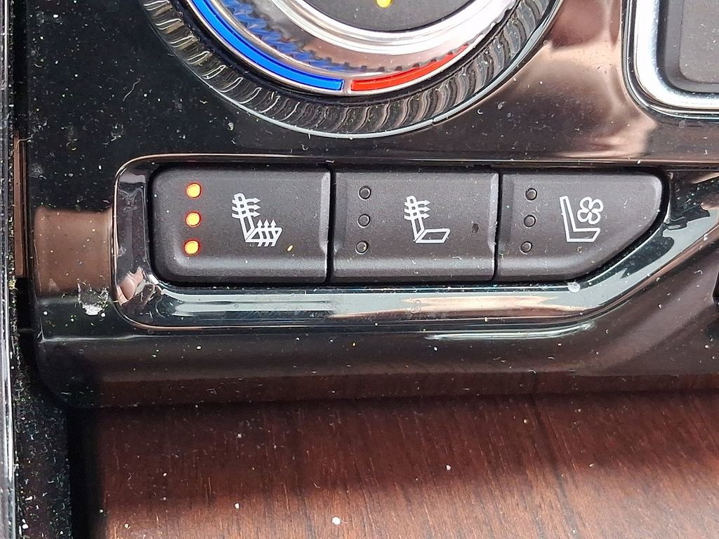 Used 2023 GMC Yukon Denali Ultimate image 27