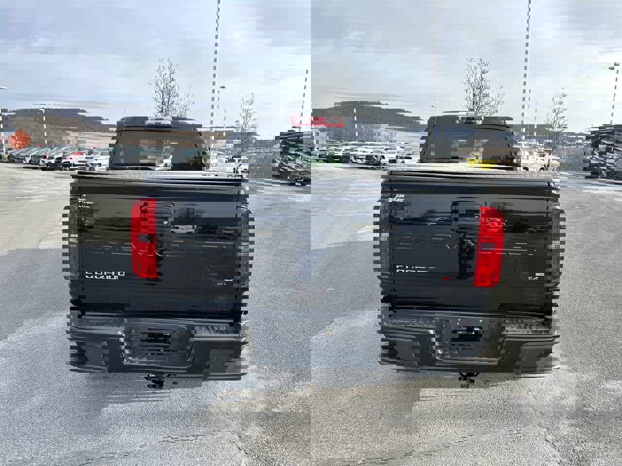 Used 2022 Chevrolet Colorado LT w/ Safety Package image 6