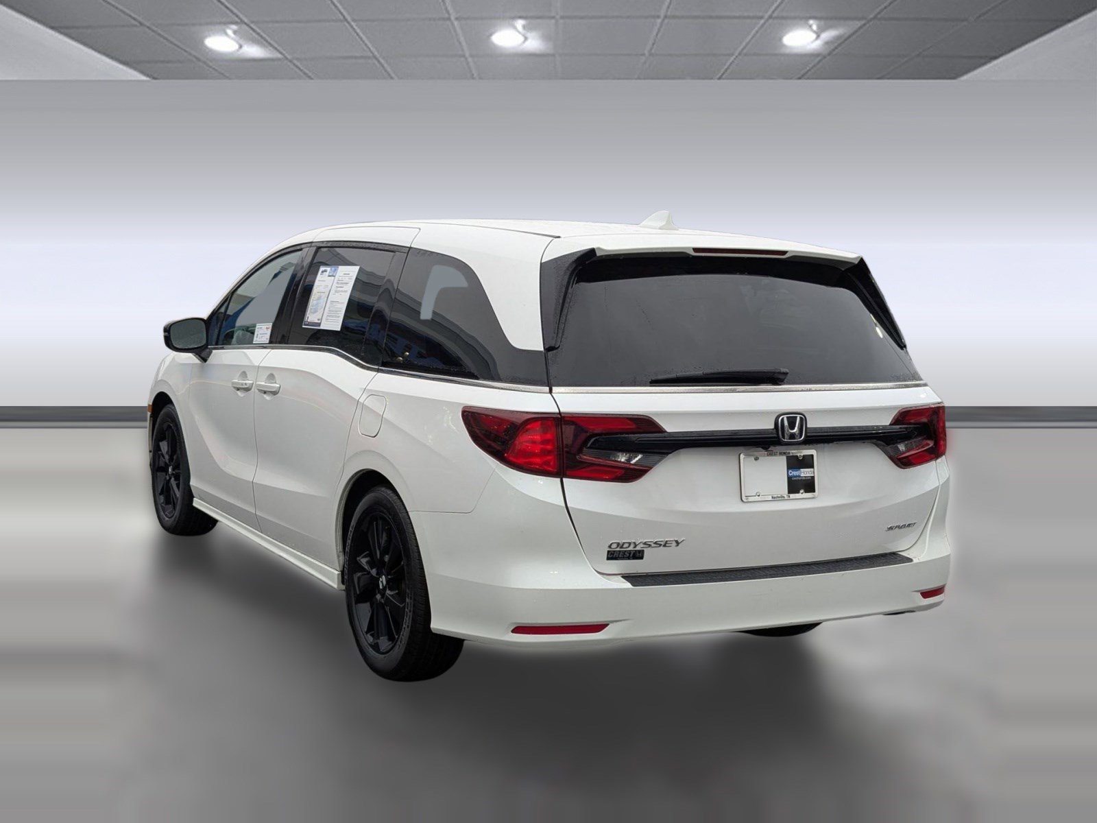 Used 2024 Honda Odyssey Sport image 3