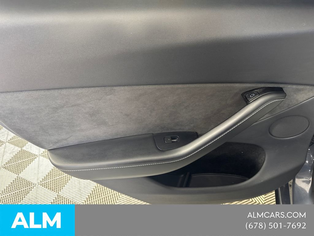 Used 2024 Tesla Model Y Long Range image 25