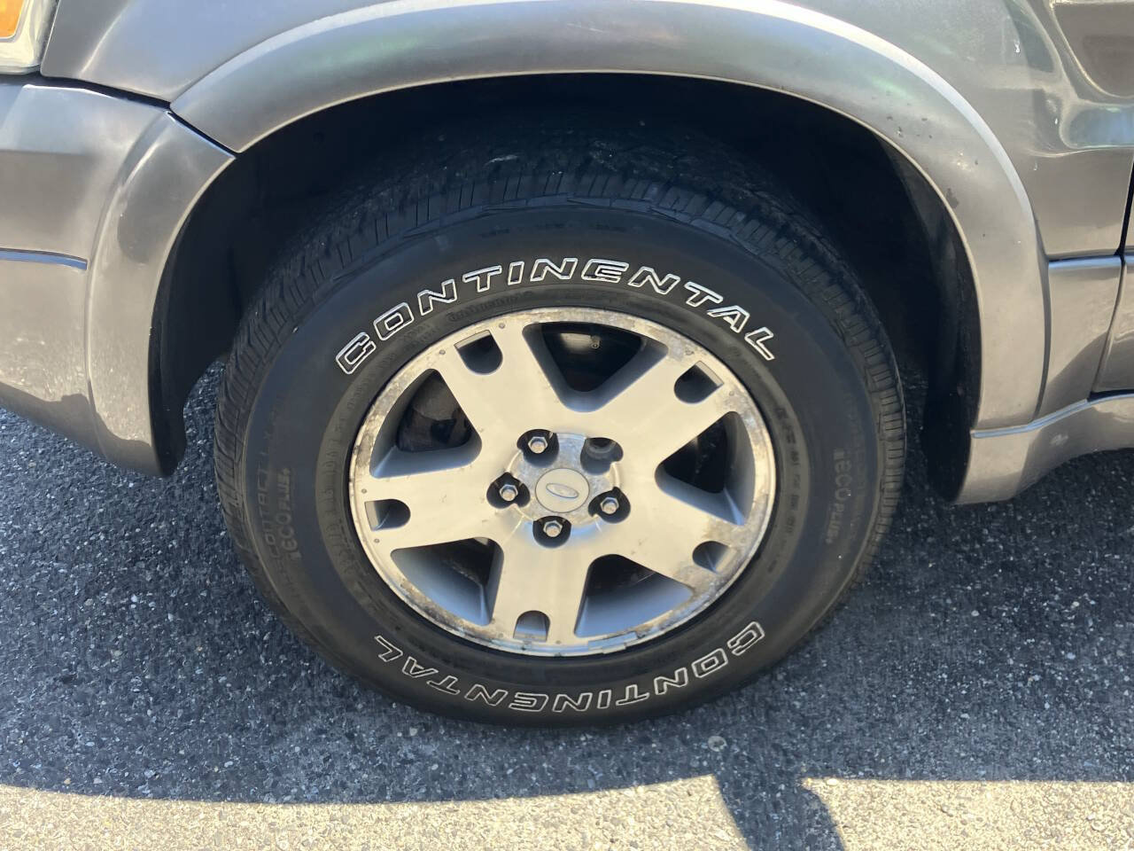 Used 2005 Ford Escape Limited AWD/4WD image 12