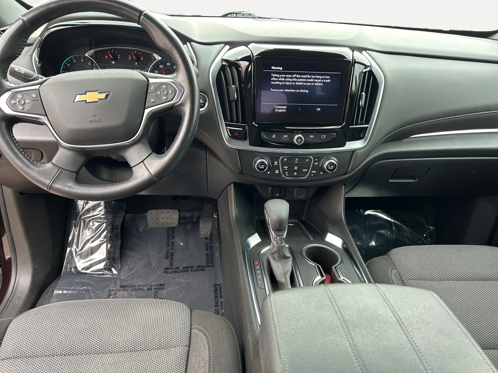 Used 2022 Chevrolet Traverse LT image 3