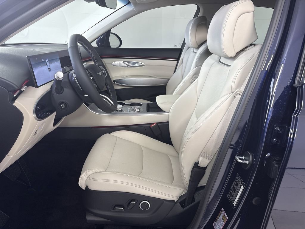 New 2026 Genesis GV70 2.5T Select AWD/4WD image 13