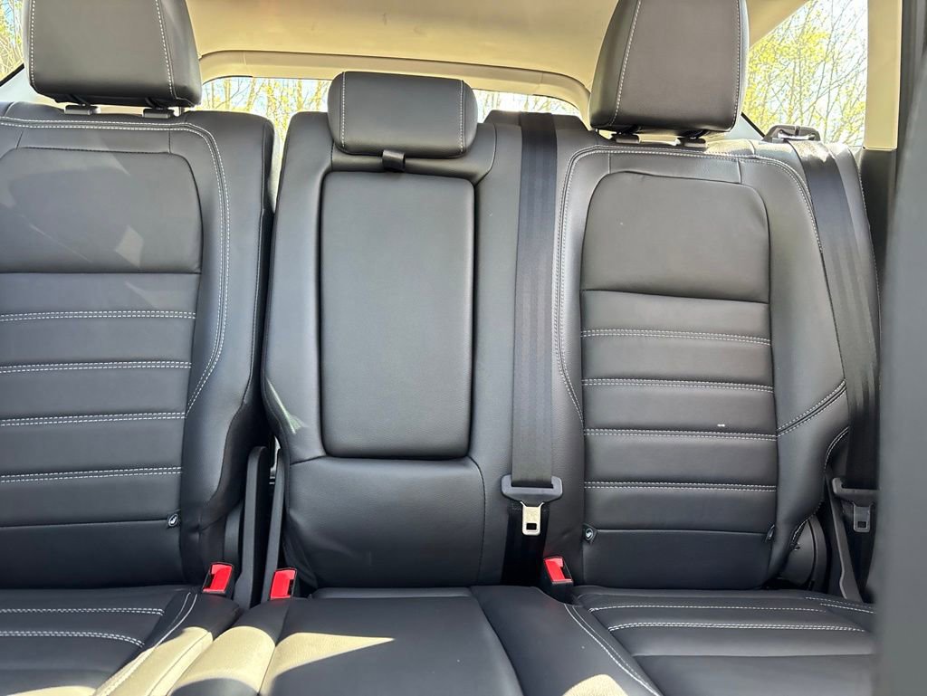 Used 2018 Ford Escape Titanium w/ Ford Safe & Smart Package AWD/4WD image 23