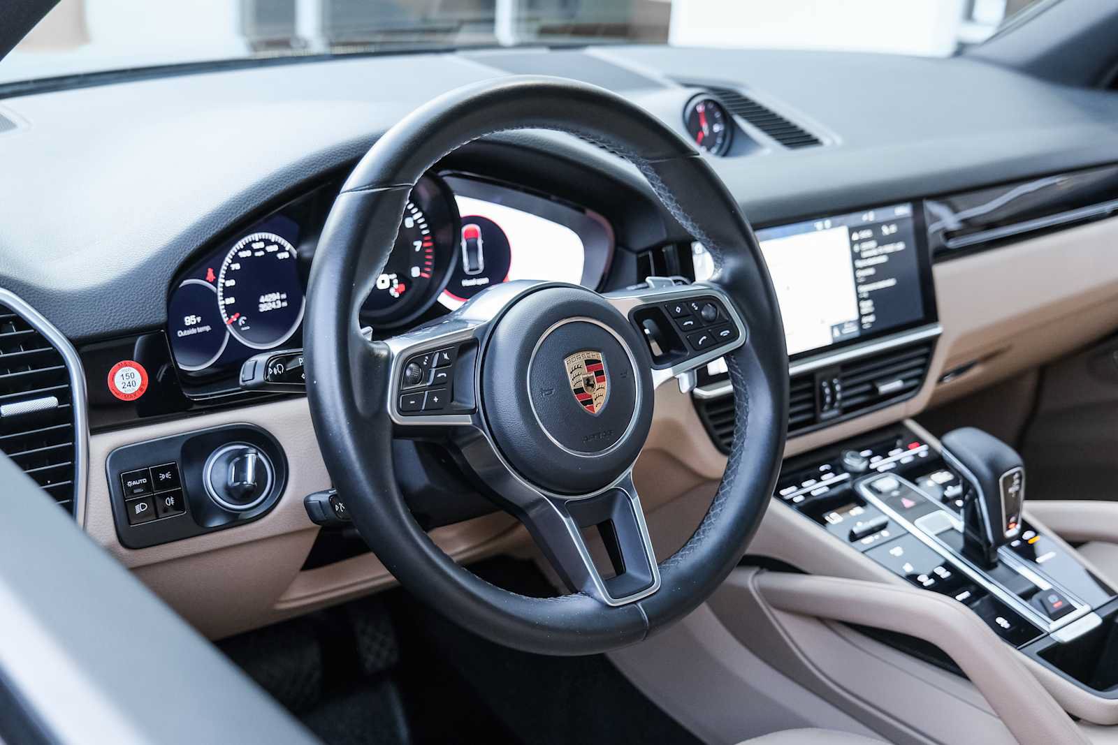 Used 2019 Porsche Cayenne AWD/4WD image 20