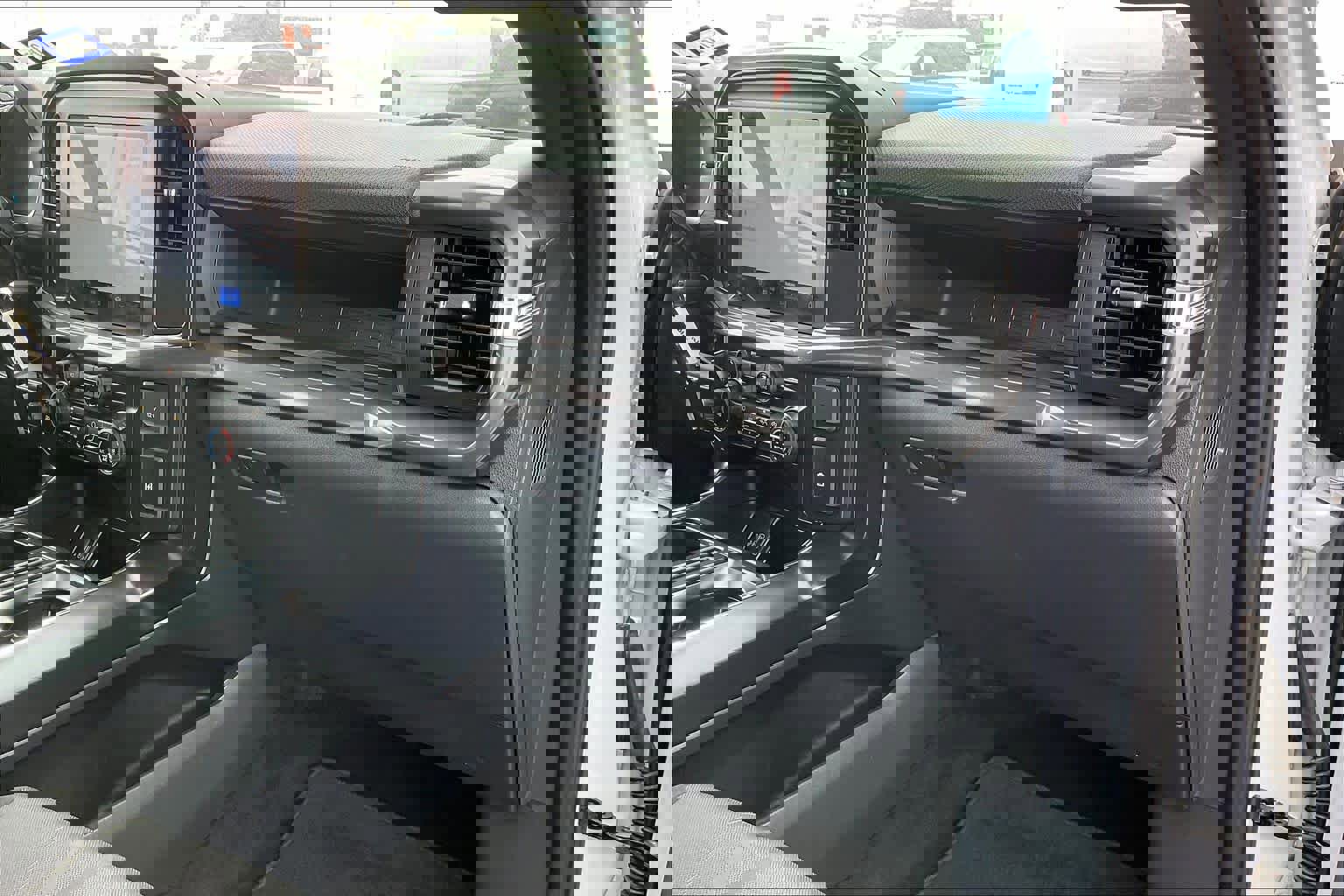 Used 2025 Ford F150 STX w/ Equipment Group 200A image 18