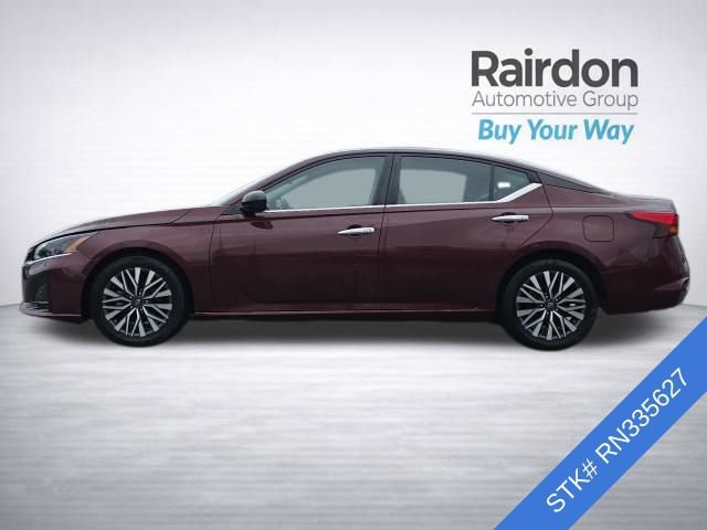 Used 2024 Nissan Altima 2.5 SV FWD image 4