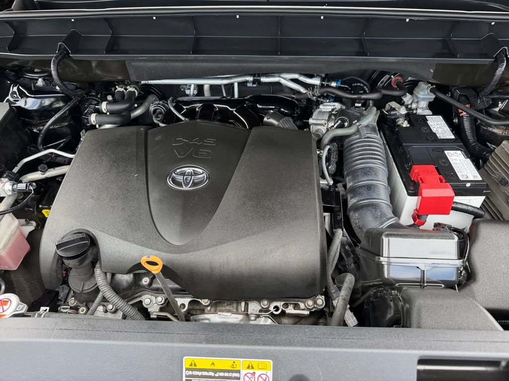 Used 2022 Toyota Highlander XSE AWD/4WD image 29