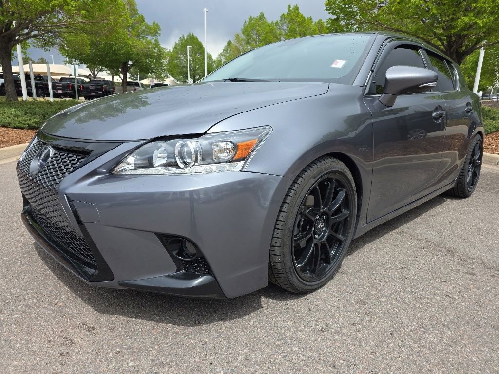 Used 2017 Lexus CT 200h FWD image 2