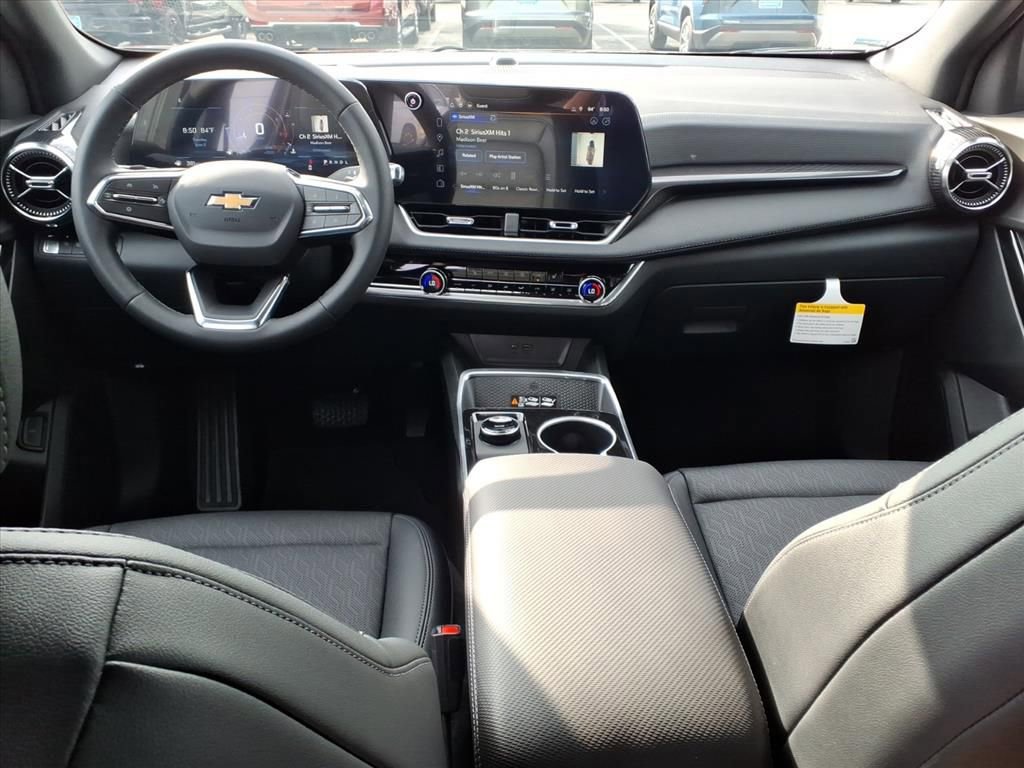 New 2026 Chevrolet Equinox LT w/ Convenience Package II FWD image 19