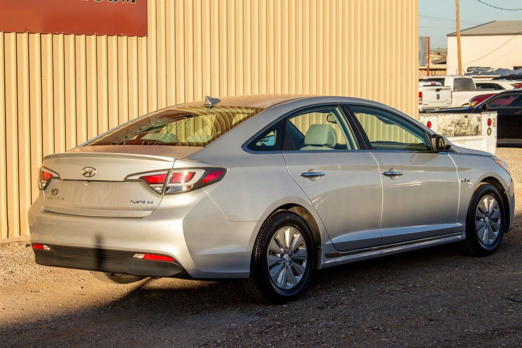 Used 2016 Hyundai Sonata SE image 3