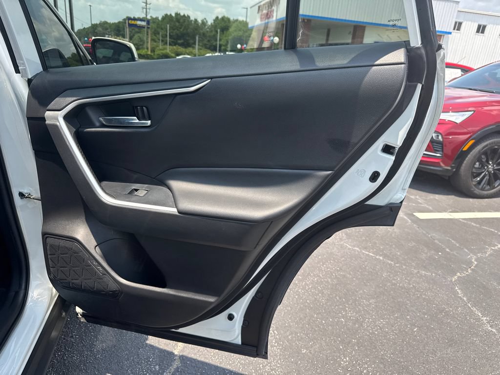Used 2022 Toyota RAV4 XLE Premium FWD image 17