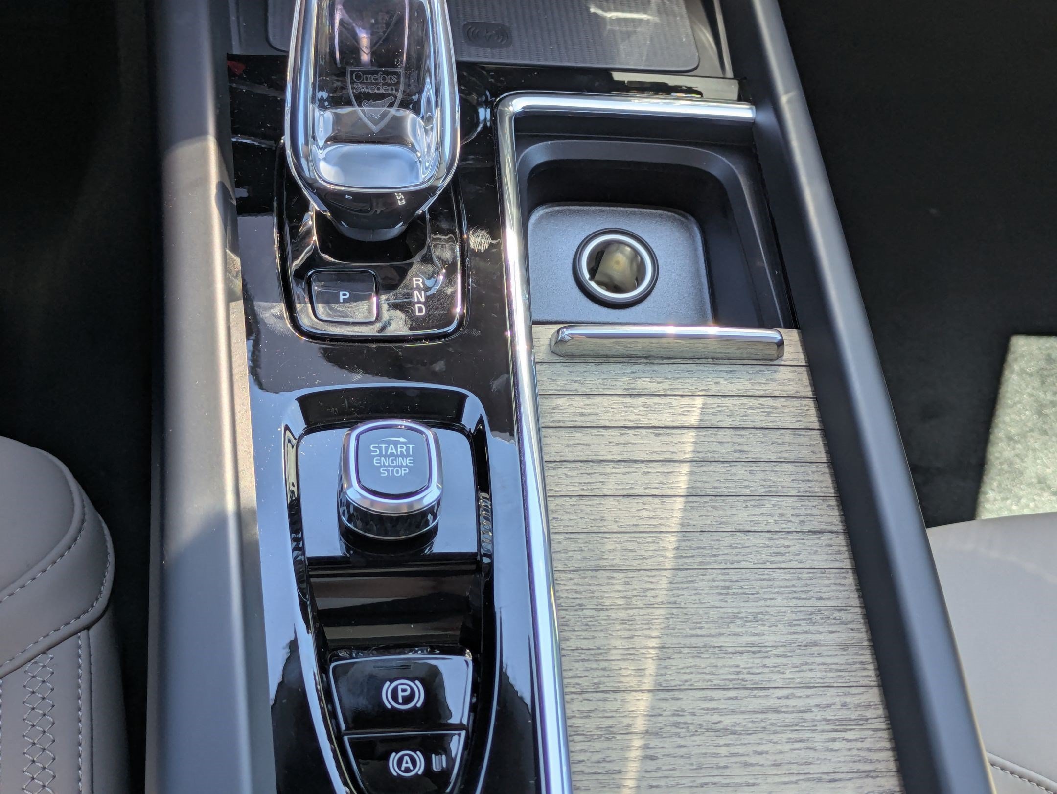 New 2026 Volvo XC60 T8 Core AWD/4WD image 14