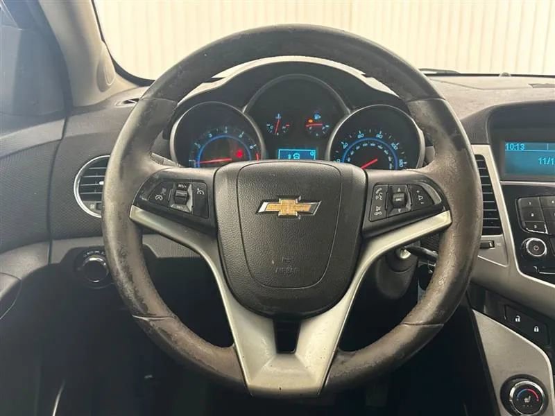 Used 2011 Chevrolet Cruze LT image 19