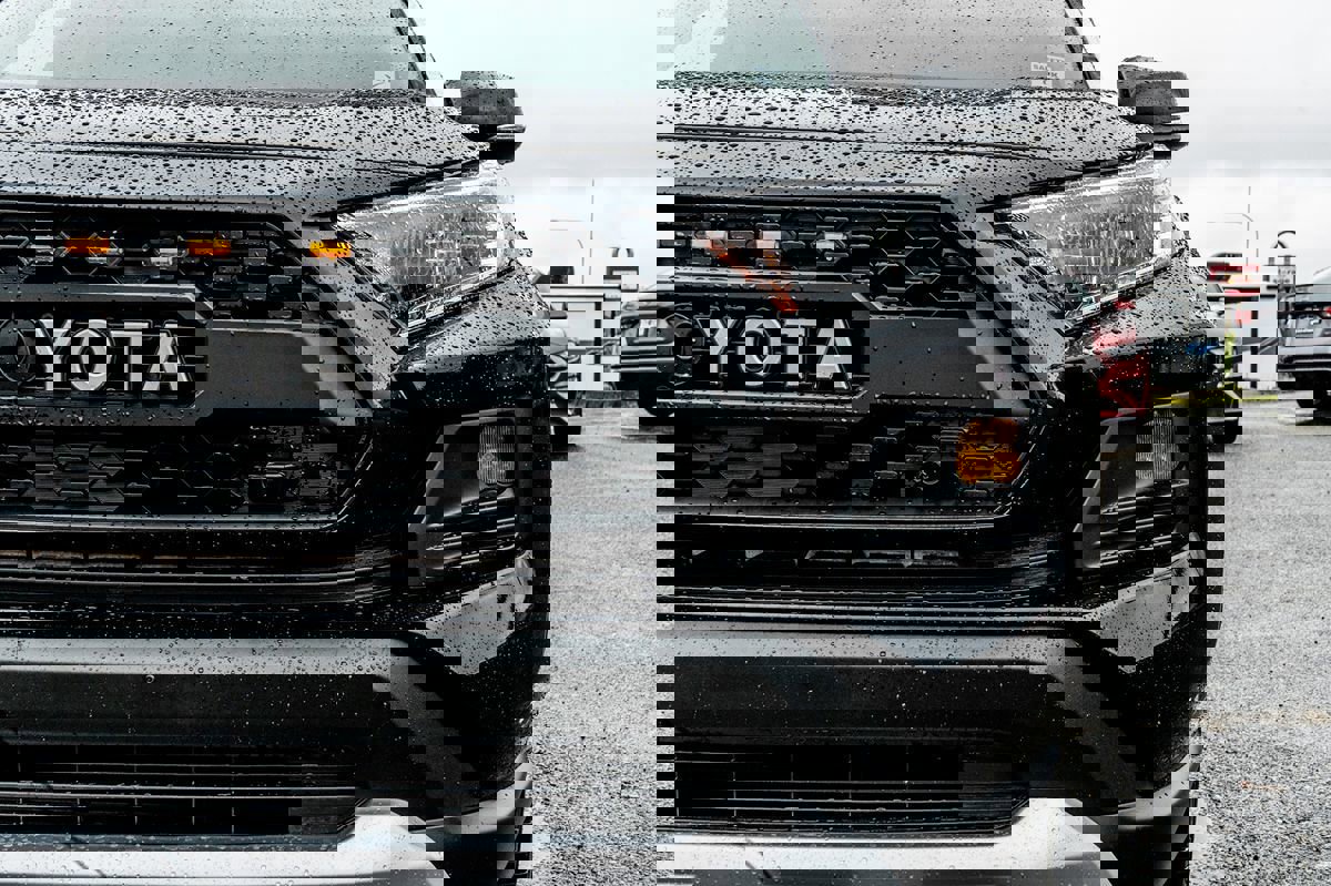 Used 2019 Toyota RAV4 Adventure w/ All Weather Liner Package image 9