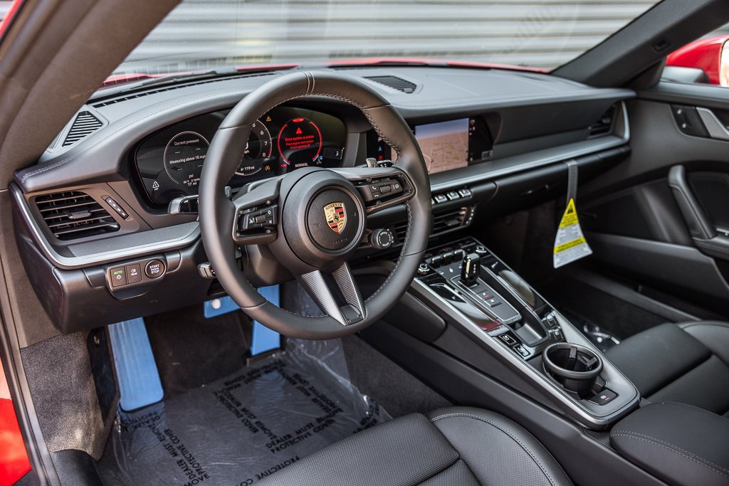 Used 2025 Porsche 911 Carrera S image 4