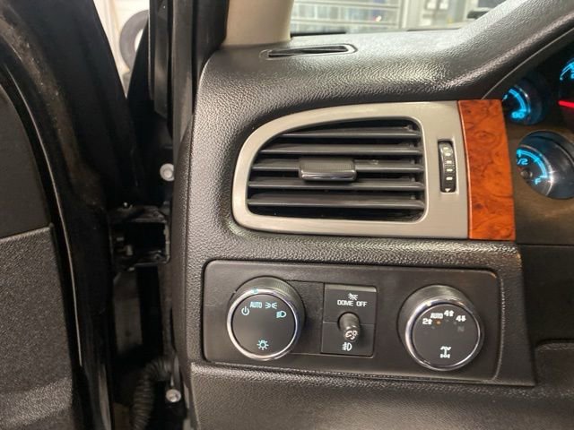 Used 2013 Chevrolet Tahoe LTZ image 13