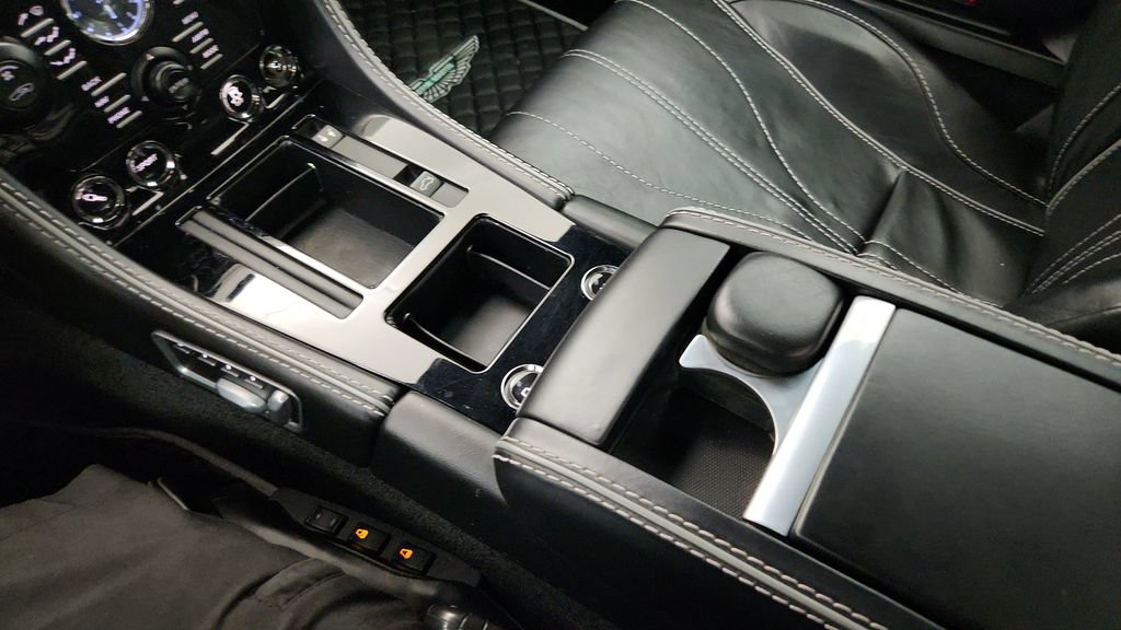 Used 2015 Aston Martin DB9 Coupe RWD image 64