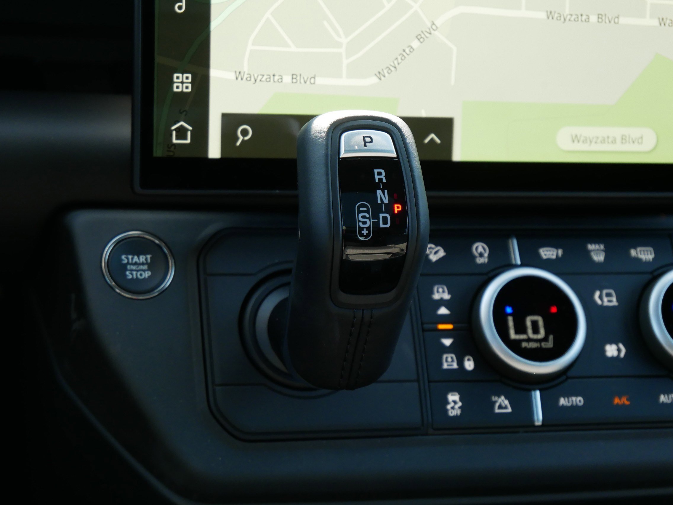 New 2026 Land Rover Defender 130 X-Dynamic SE AWD/4WD image 8