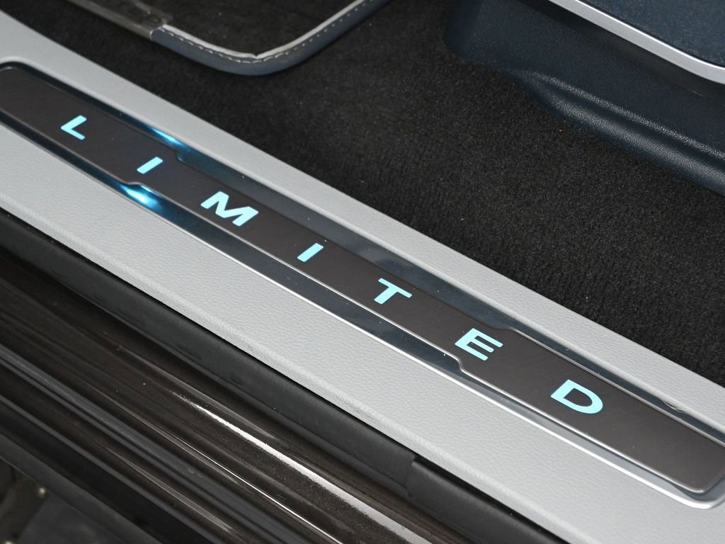 Used 2024 Ford F250 Limited w/ FX4 Off-Road Package image 14