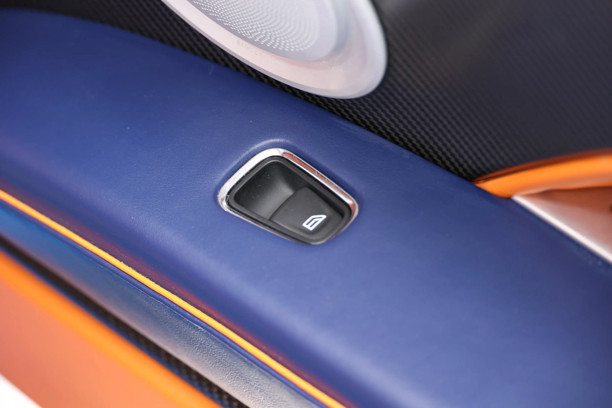 Used 2022 Aston Martin DBS Superleggera Volante RWD image 95
