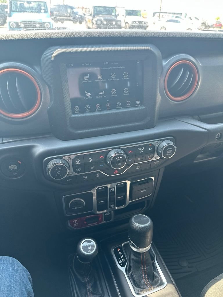Used 2021 Jeep Gladiator Mojave w/ Cold Weather Group AWD/4WD image 18