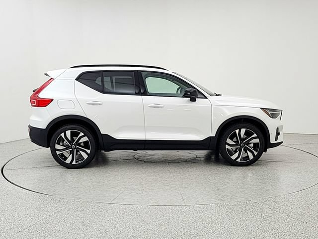 New 2026 Volvo XC40 B5 Ultra w/ Protection Package Premier AWD/4WD image 4