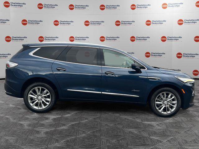 Used 2022 Buick Enclave Avenir AWD/4WD image 6