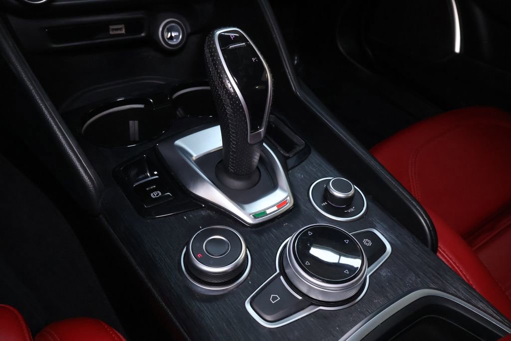 Used 2023 Alfa Romeo Giulia Sprint image 36