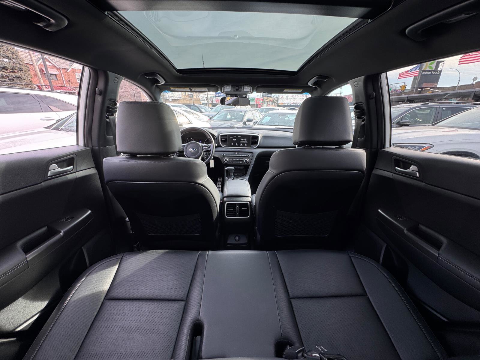 Used 2022 Kia Sportage Nightfall Edition image 9