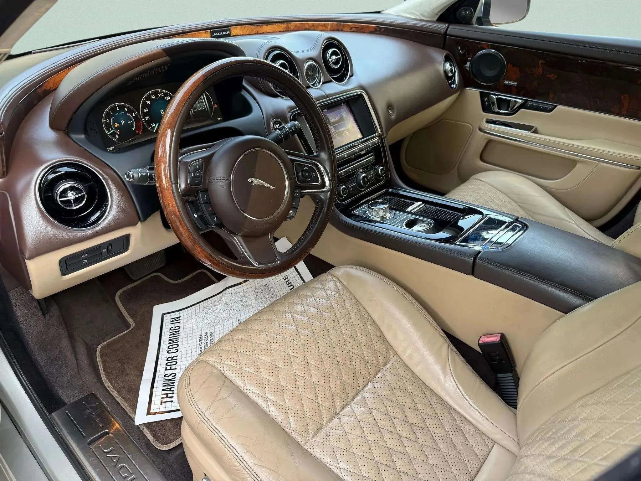 Used 2016 Jaguar XJ L Portfolio image 21