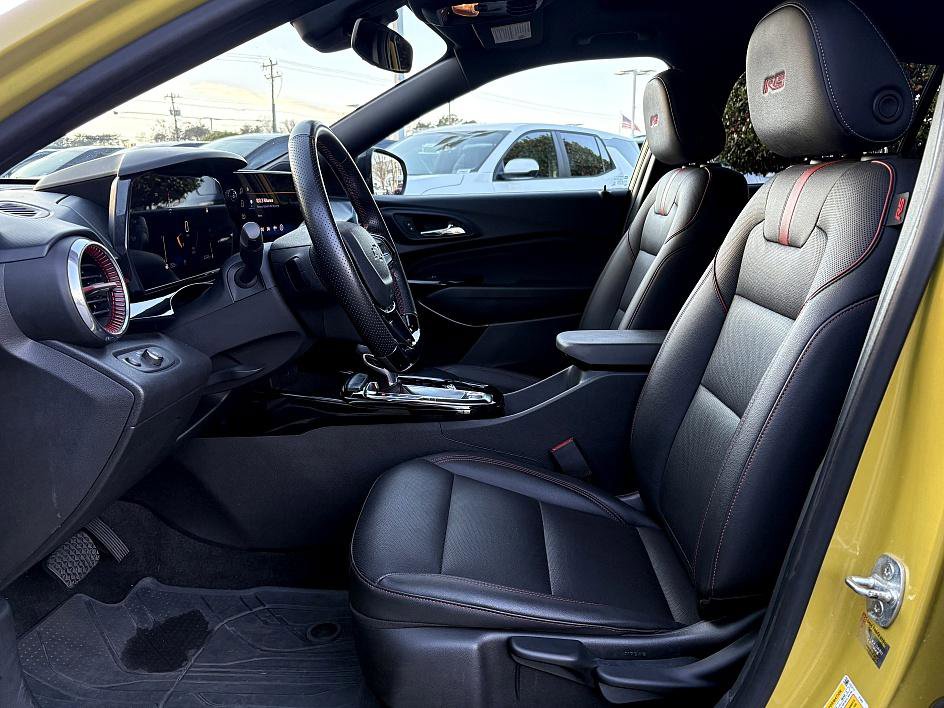 Certified 2024 Chevrolet Trax RS w/ Sunroof Package image 9