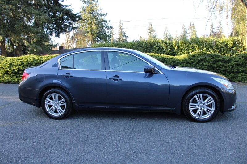 Used 2011 INFINITI G25 x w/ Moonroof Pkg image 13