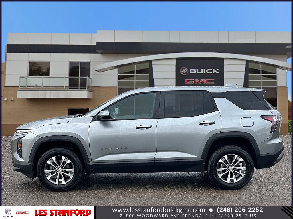 Used 2026 Chevrolet Equinox LT FWD image 2