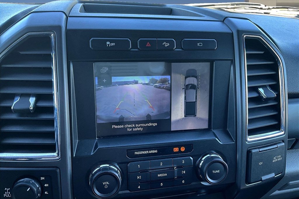 Used 2017 Ford F250 XLT w/ XLT Premium Package AWD/4WD image 16