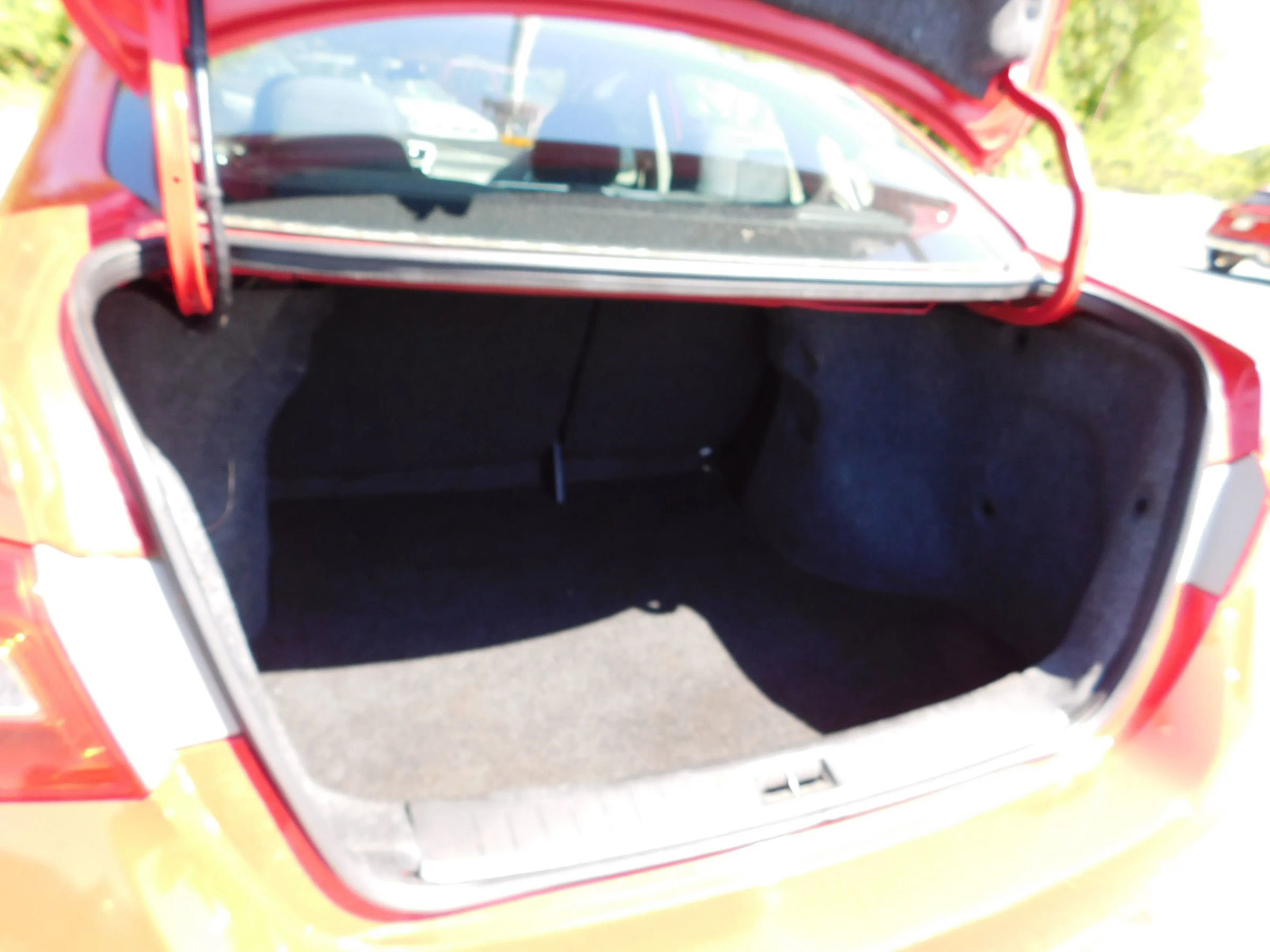 Used 2019 Nissan Sentra SR FWD image 7