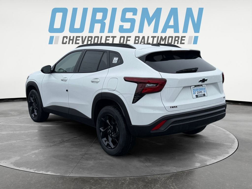 New 2026 Chevrolet Trax LT w/ Sunroof Package FWD image 4
