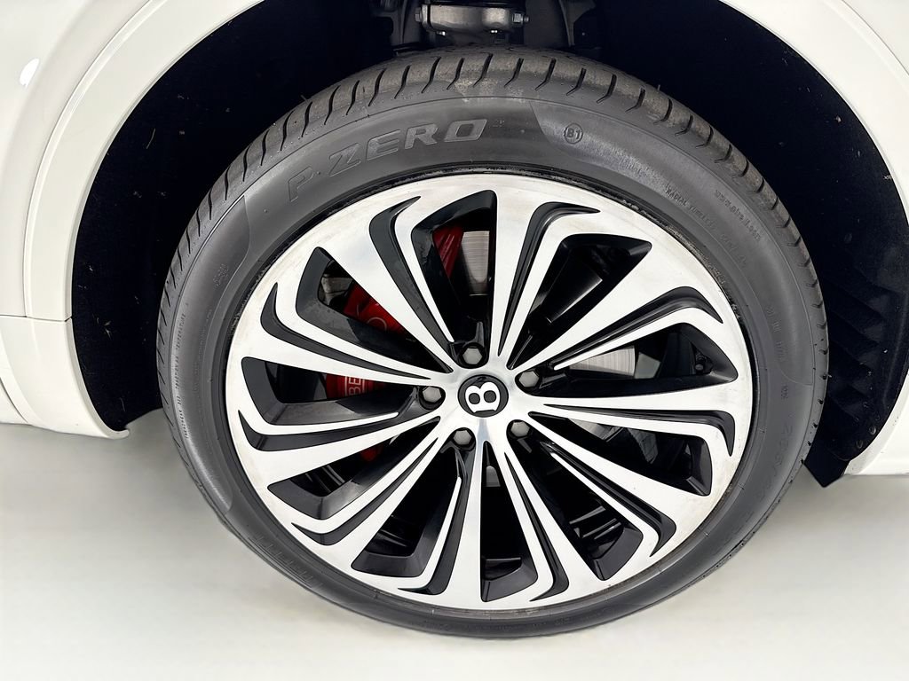 Used 2022 Bentley Bentayga image 31